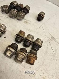 Land Rover Discovery 1995 Écrous et boulons NOD17066